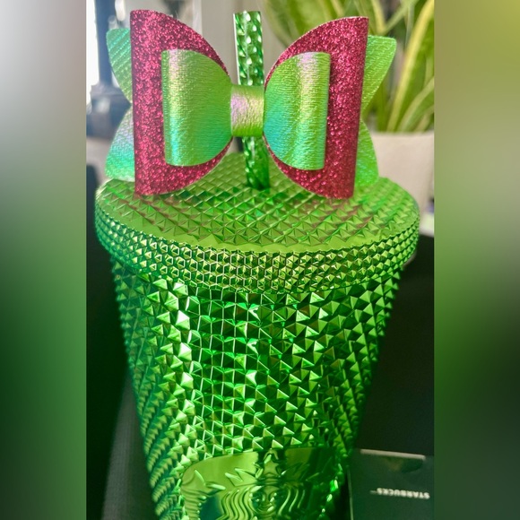Starbucks Chrome Green studded Tumbler and matching keychain - Picture 3 of 3